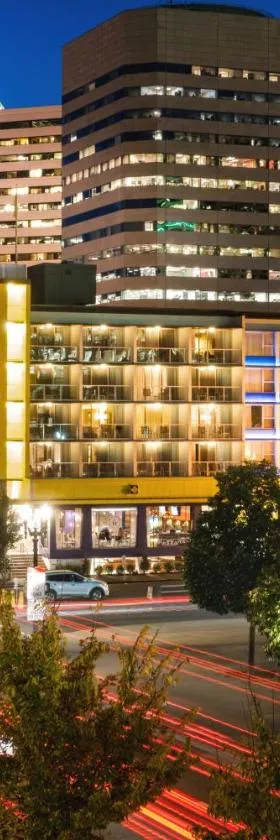 Staypineapple, Hotel Rose, Downtown Portland, Hotel in Portland