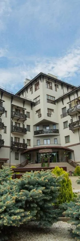 Apart-Hotel Chale Graal, Hotel in Truskawez