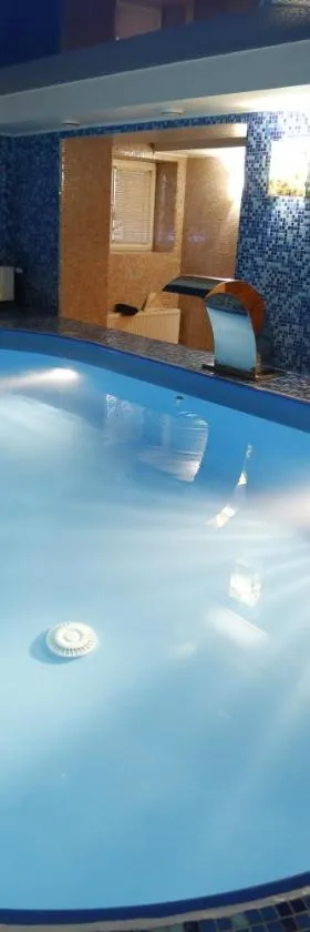 Tsvit Paporoti, Hotel in Jaremtsche