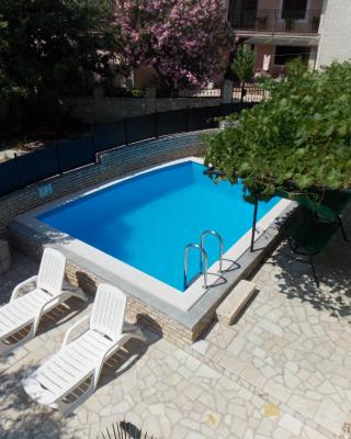 Aurelia Apartment