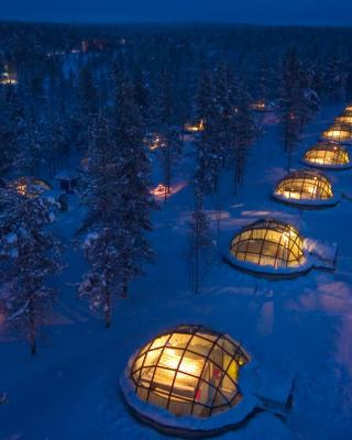 Kakslauttanen Arctic Resort - Igloos and Chalets