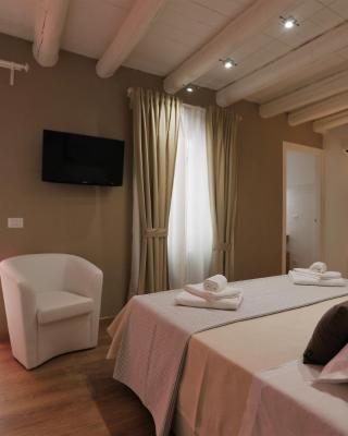 La Maison De Charme ROOMS