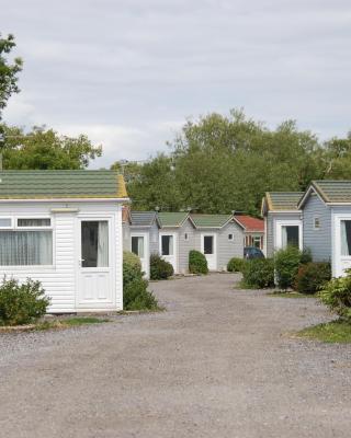 Warrens Village Motel and Self Catering