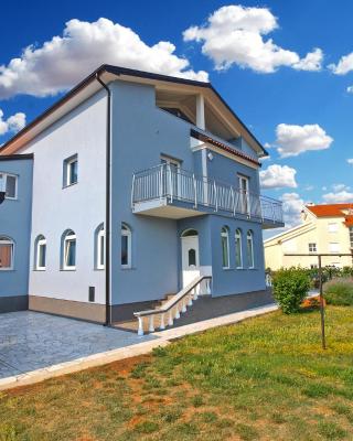 Apartments Dragica 1251