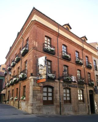 Hotel La Posada Regia