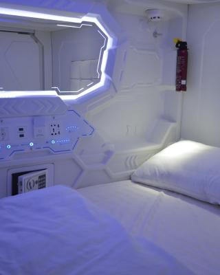 Capsule hotel Zodiac