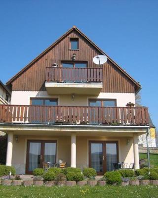 Ferienwohnung-BergIdylle-bei-Hotel-BERGHOF