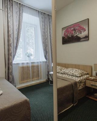 Mini-hotel Fortuna-City on Anatoliya Zhivova 10