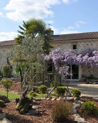 Chez Dominique et Bruno à 20 mm du PuyduFou