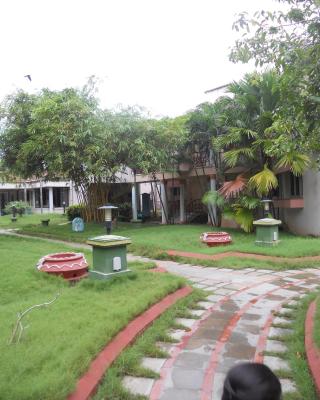 Hotel Sadhabishegam