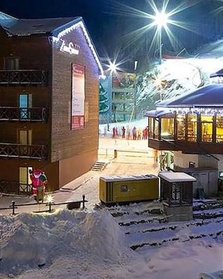 ZimaSnow Ski & Spa Club