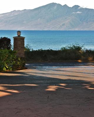 Maui Beach House B & B