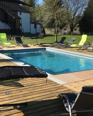 Spacious Holiday Home La Roche en Ardenne with Pool