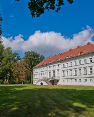 Schloss Retzow Apartments