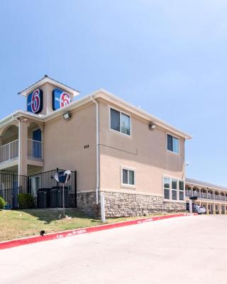 Motel 6-Azle, TX