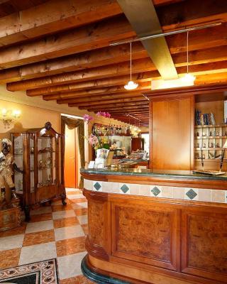 Hotel Antico Moro