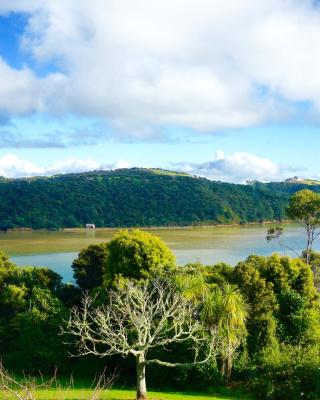 Le Chalet Waiheke Apartments