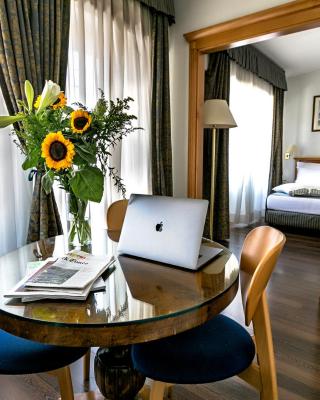 Hotel Diplomatic