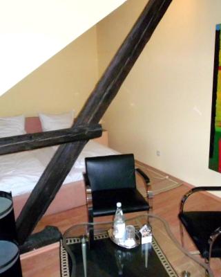 HAHNE Hotel und Appartements