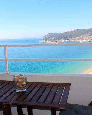 Akisol Sesimbra Beach