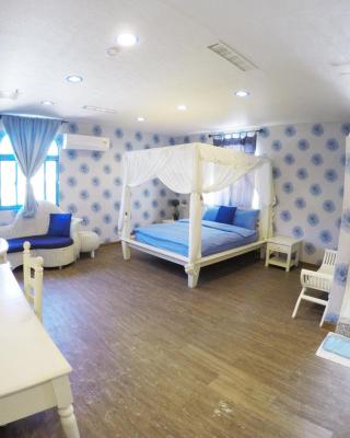 Blue Sea Inn