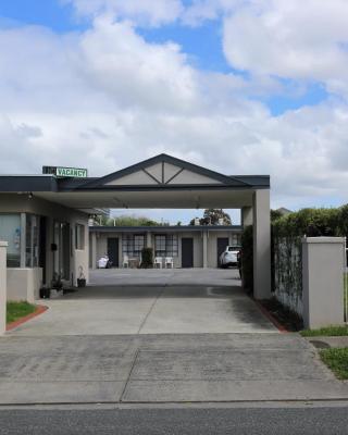 Beaconsfield Lodge Motel