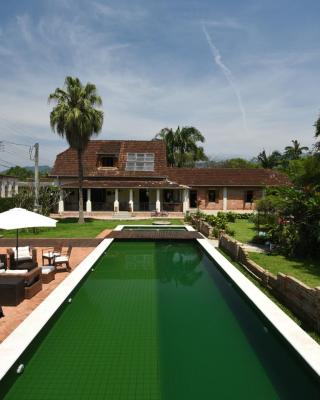 Casa da Estacao - A casa mais charmosa de Morretes!