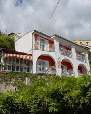 Maison Raphael