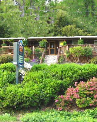 The Chimney Rock Inn & Cottages