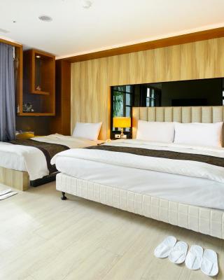 Jinsa Lakeside View Resort