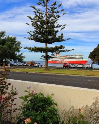 Birchwood on the River - Devonport, Tasmania - Self-Contained and Self-Catering Accommodation