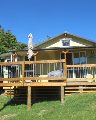 Snowberry Cottage at Lochsloy Farm Little River