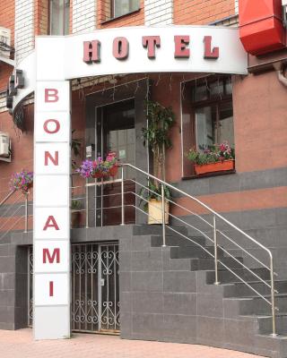 Bon Ami Hotel