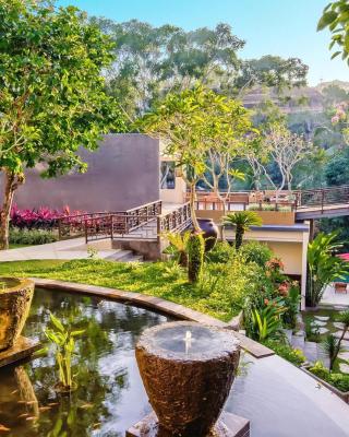 Labak River Hotel by EPS