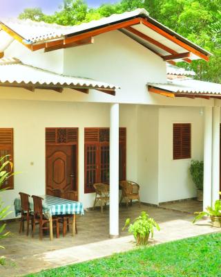 Randu Homestay and Restaurant