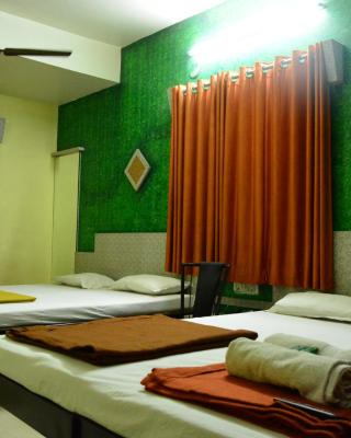 Hotel Madhava
