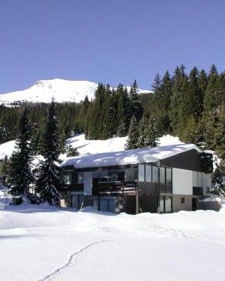 Gentiana (162 Li) Studio