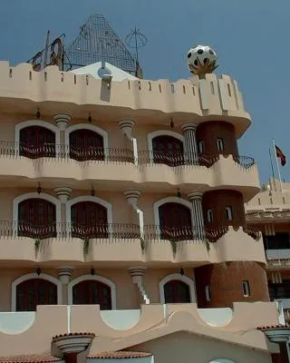 High way Hotel