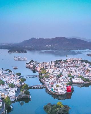 Oolala - Your lake house in the center of Udaipur