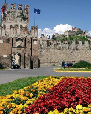 Soave Roxy Apartments