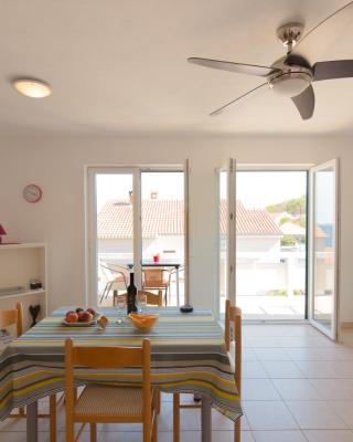Sali Modern Seaview Apartment