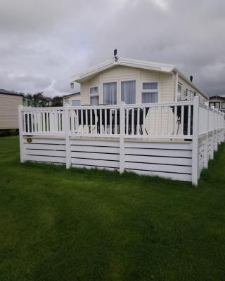 Bude Caravan Caromax - Families and Couples Only