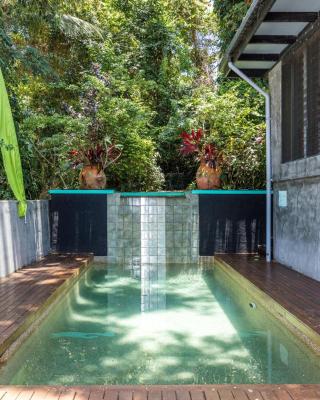 CELADON Holiday House