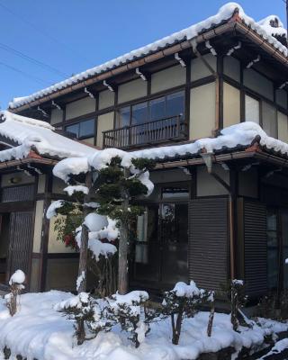 Guesthouse Takayama Hanzansha