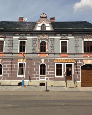 Restaurace U Kostela