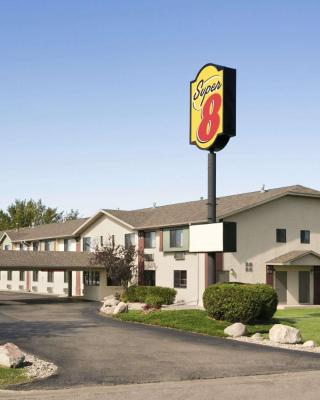 Super 8 by Wyndham Alexandria MN