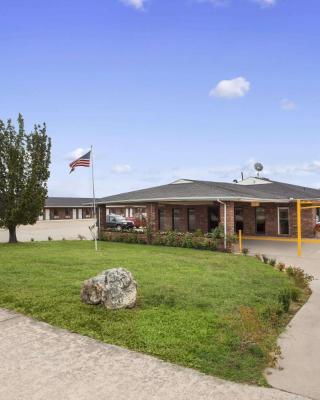 Super 8 by Wyndham Henryetta