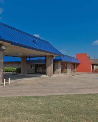Knights Inn Brenham