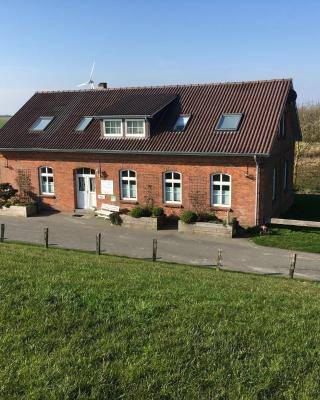 Ferienhaus Hemenswarft direkt an der Nordsee mit Meerblick