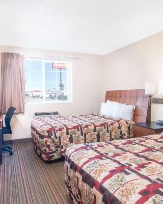 Knights Inn and Suites - Grand Forks